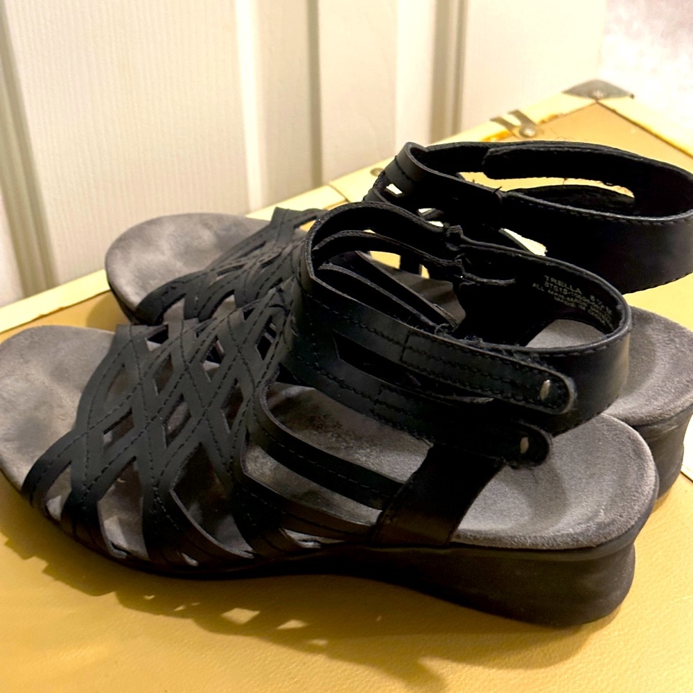 BareTrap wedge sandals